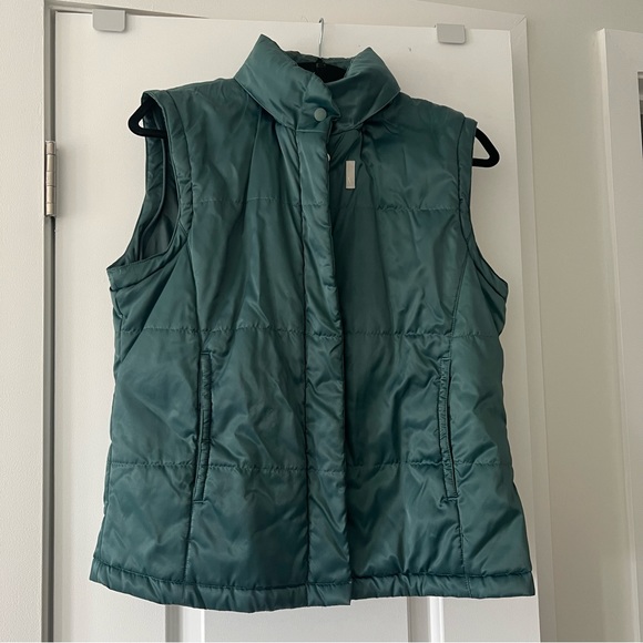 NIKE lightweight puffer jacket vest - Picture 6 of 7